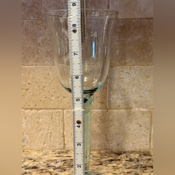 Hand Blown Mexican Long Stem Vintage Wine Glasses Set of 5. Light Sea-foam Green - Picture 2 of 5
